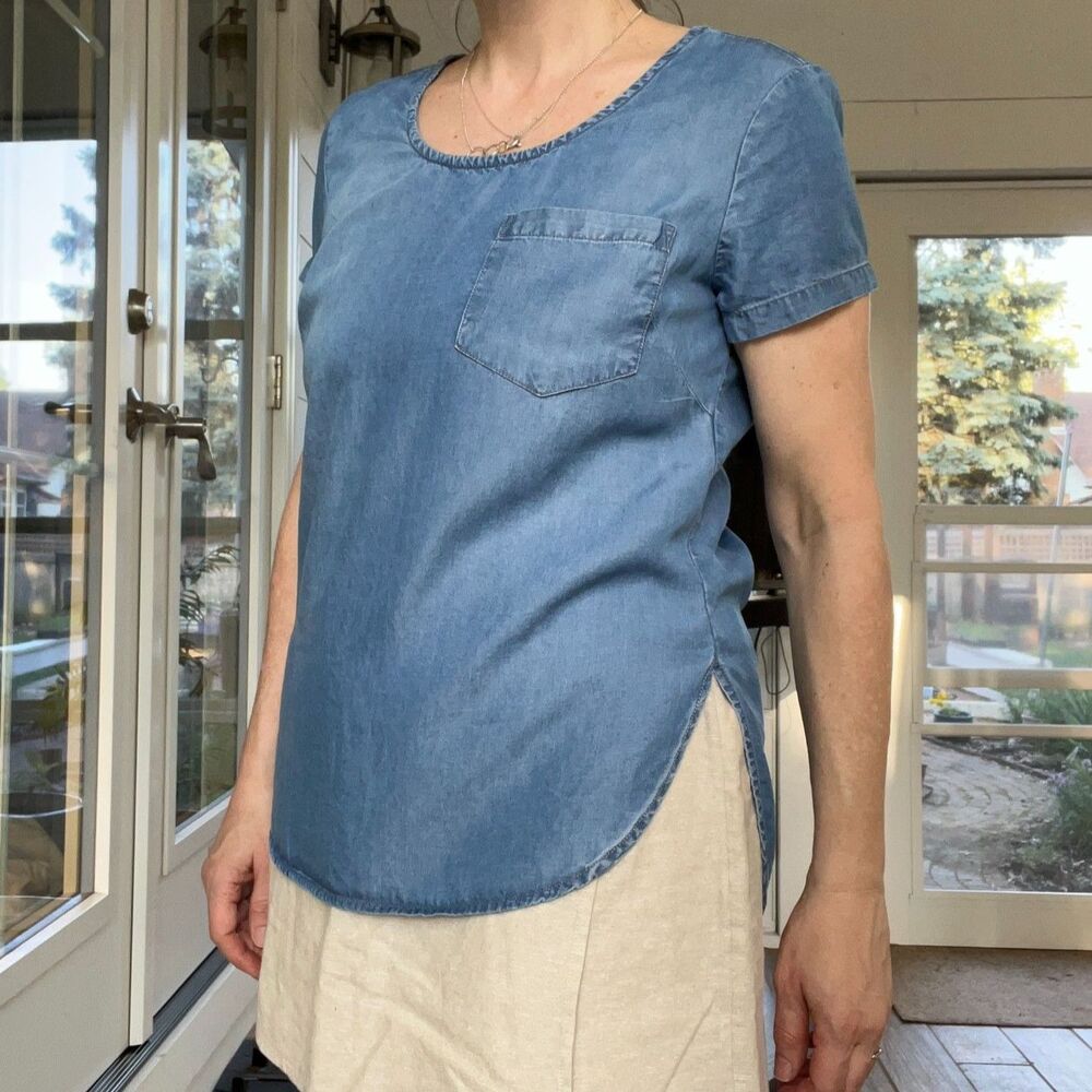 Thread & Supply Chambray Short Sleeve Blouse Tee Womens Small